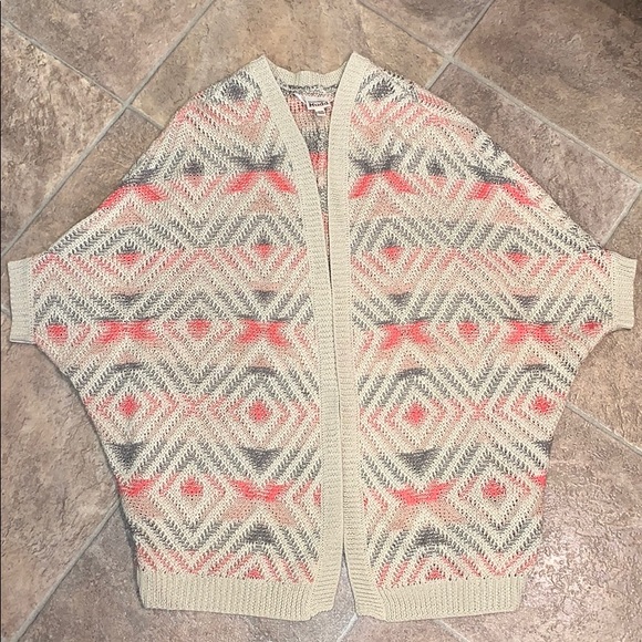Mudd Sweaters - Mudd cream/pink/grey sweater